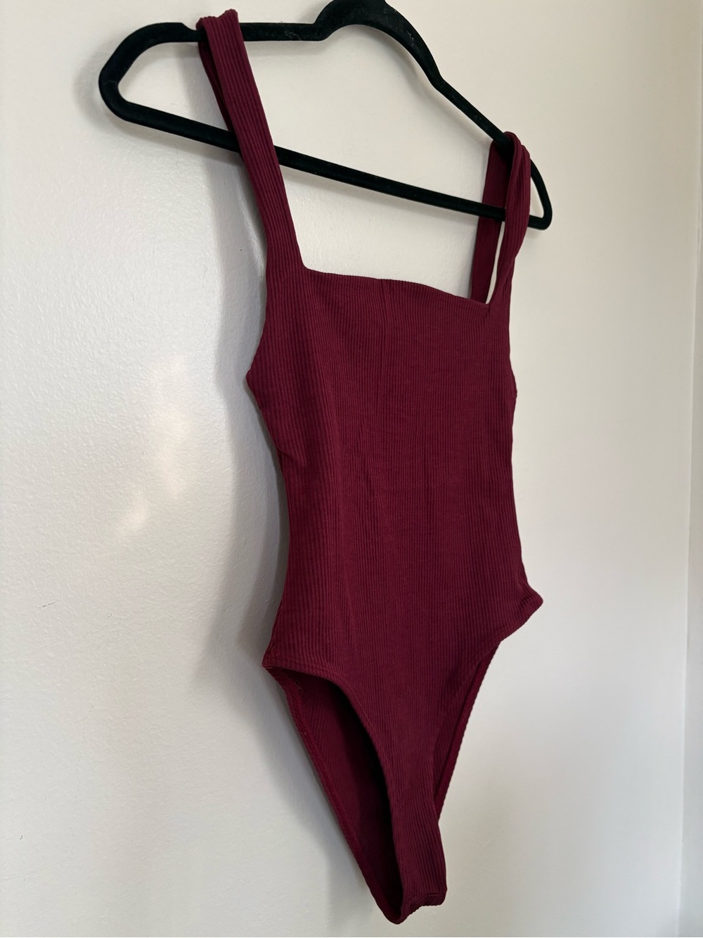 Zara Burgundy Ribbed Square Neck Bodysuit Size Medium - Picture 2 of 9